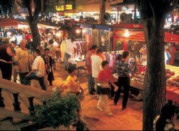 slavny nocni trh v chiang